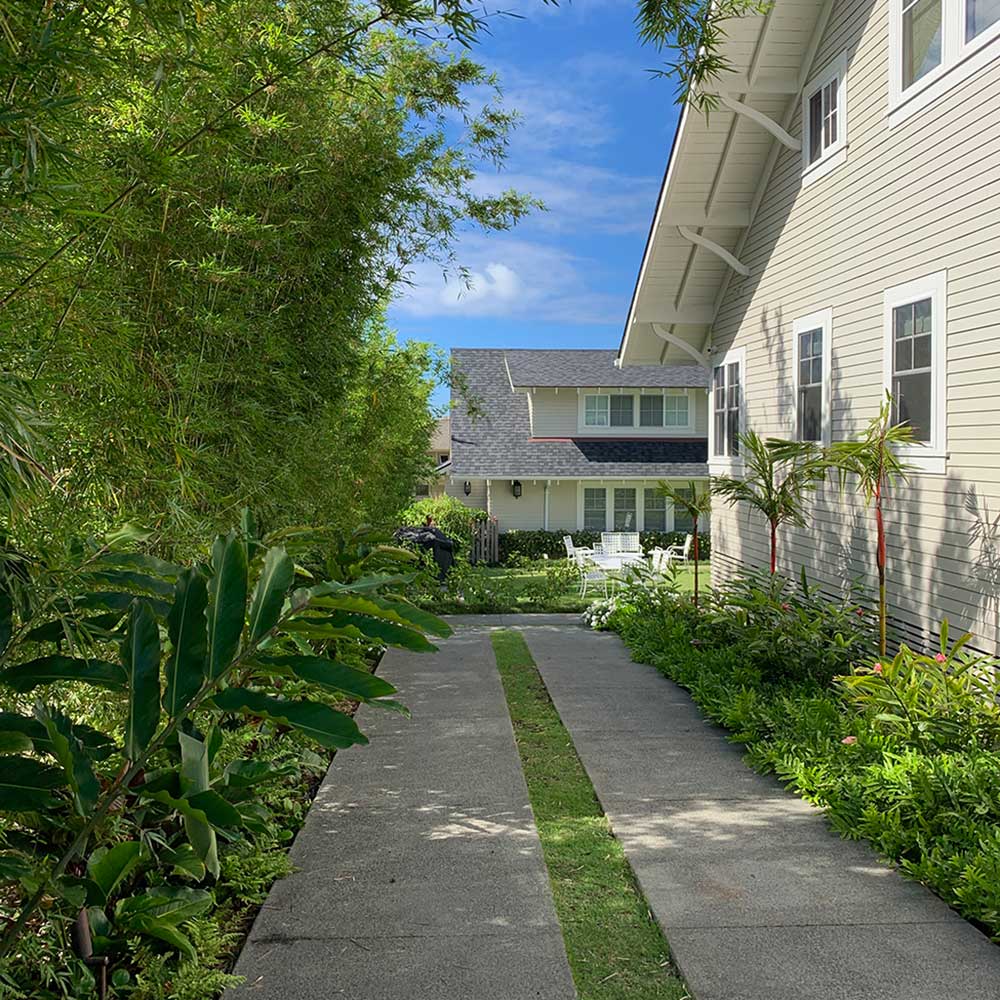 image of custom-built driveway installed by Pacific Outdoor Living